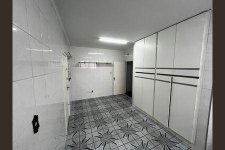 Casa para alugar com 250m², 2 quartos e 6 vagasCozinha