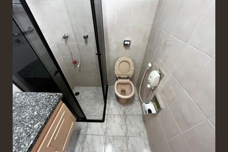 Casa para alugar com 250m², 2 quartos e 6 vagasBanheiro