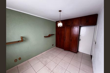 Casa para alugar com 250m², 2 quartos e 6 vagasQuarto 2