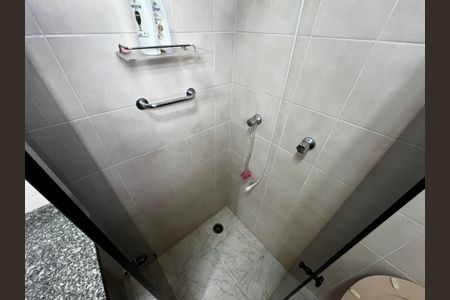 Casa para alugar com 250m², 2 quartos e 6 vagasBanheiro