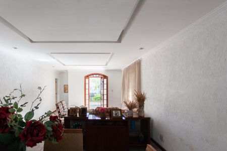 Casa para alugar com 387m², 4 quartos e 3 vagas Casa para alugar com 387m², 4 quartos e 3 vagasSala 1