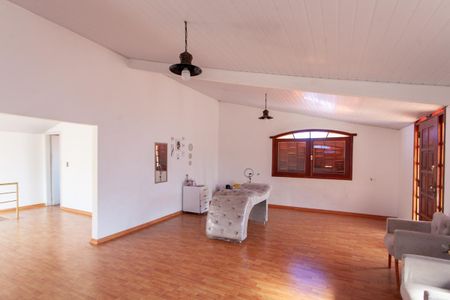 Casa para alugar com 387m², 4 quartos e 3 vagas Casa para alugar com 387m², 4 quartos e 3 vagasSala 3