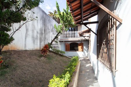 Casa para alugar com 387m², 4 quartos e 3 vagas Casa para alugar com 387m², 4 quartos e 3 vagasÁrea Externa