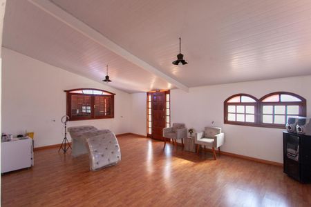 Casa para alugar com 387m², 4 quartos e 3 vagas Casa para alugar com 387m², 4 quartos e 3 vagasSala 3