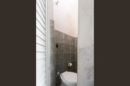 Casa para alugar com 387m², 4 quartos e 3 vagas Casa para alugar com 387m², 4 quartos e 3 vagasBanheiro de Serviço