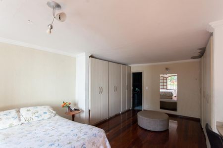 Casa para alugar com 387m², 4 quartos e 3 vagas Casa para alugar com 387m², 4 quartos e 3 vagasSuíte 1