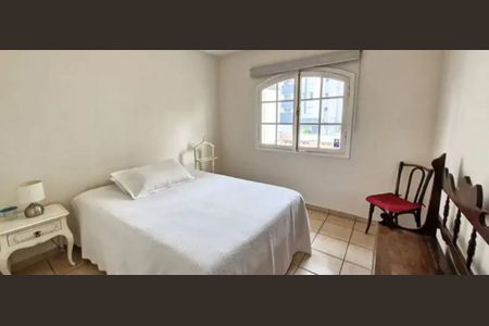 Casa à venda com 250m², 2 quartos e 1 vagaQuarto