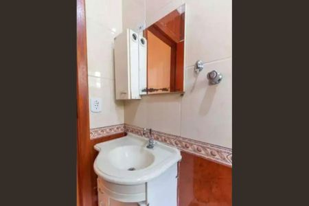 Casa à venda com 230m², 3 quartos e 4 vagasBanheiro