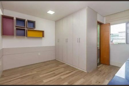 Casa à venda com 200m², 2 quartos e 3 vagasQuarto