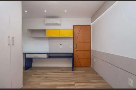 Casa à venda com 200m², 2 quartos e 3 vagasQuarto