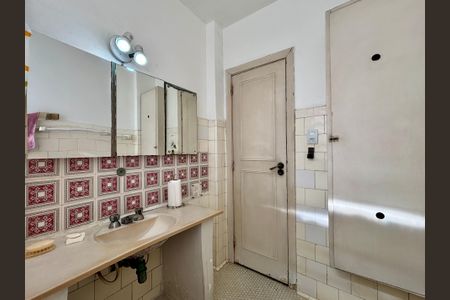 Apartamento à venda com 133m², 2 quartos e 1 vagaBanheiro social