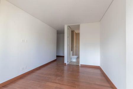 Apartamento à venda com 377m², 4 quartos e 4 vagas Apartamento à venda com 377m², 4 quartos e 4 vagasSuíte 4