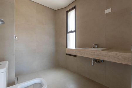 Apartamento à venda com 377m², 4 quartos e 4 vagas Apartamento à venda com 377m², 4 quartos e 4 vagasBanheiro da Suíte 4