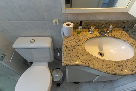 Apartamento à venda com 80m², 3 quartos e 2 vagasBanheiro