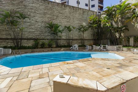 Apartamento para alugar com 80m², 2 quartos e 2 vagas Apartamento para alugar com 80m², 2 quartos e 2 vagasÁrea comum - Piscina