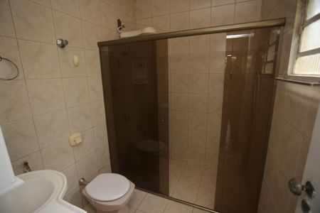 Casa à venda com 720m², 4 quartos e 2 vagasBanheiro 2