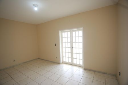 Casa à venda com 720m², 4 quartos e 2 vagasQuarto