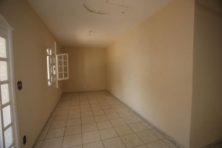 Casa à venda com 720m², 4 quartos e 2 vagasSala