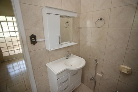 Casa à venda com 720m², 4 quartos e 2 vagasBanheiro 2