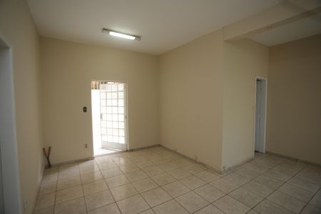 Casa à venda com 720m², 4 quartos e 2 vagasCopa