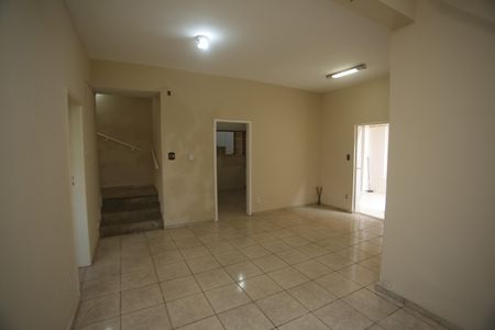 Casa à venda com 720m², 4 quartos e 2 vagasCopa