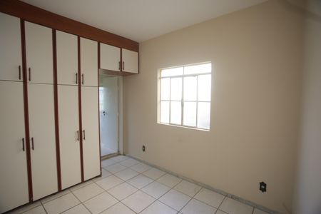 Casa à venda com 720m², 4 quartos e 2 vagasSuite