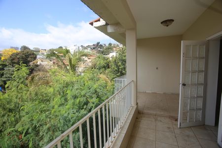 Casa à venda com 720m², 4 quartos e 2 vagasQuarto
