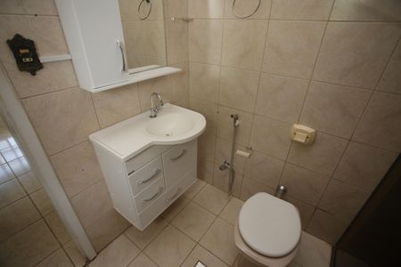 Casa à venda com 720m², 4 quartos e 2 vagasBanheiro 2