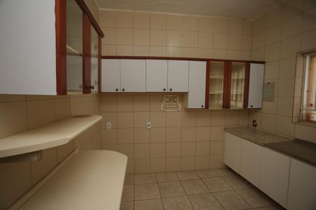 Casa à venda com 720m², 4 quartos e 2 vagasCozinha