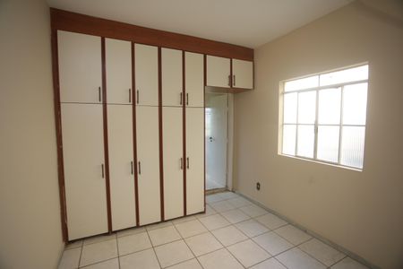 Casa à venda com 720m², 4 quartos e 2 vagasSuite