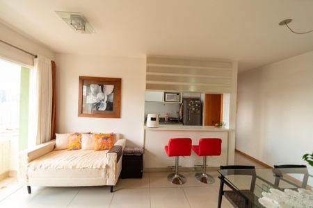 Sala de apartamento à venda com 2 quartos, 59m² em Jardim Tupanci, Barueri