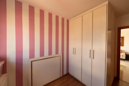Apartamento à venda com 59m², 2 quartos e 1 vagaQuarto 2