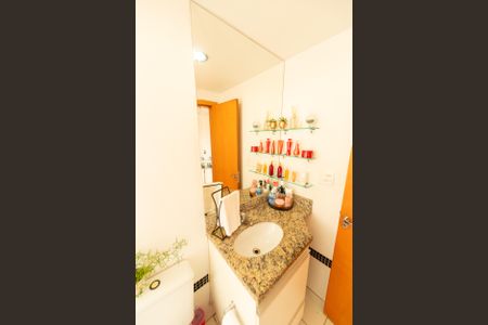 Apartamento à venda com 59m², 2 quartos e 1 vagaBanheiro Social