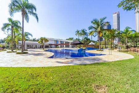 Apartamento à venda com 250m², 3 quartos e 3 vagasÁrea comum - Piscina