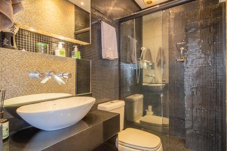 Apartamento à venda com 250m², 3 quartos e 3 vagasBanheiro 4