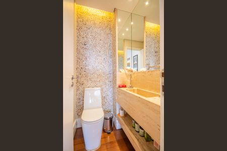 Apartamento à venda com 250m², 3 quartos e 3 vagasLavabo