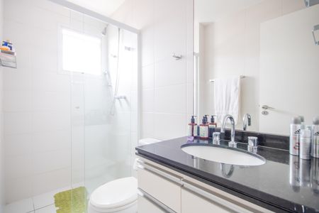 Apartamento à venda com 250m², 3 quartos e 3 vagasBanheiro da Suíte 3