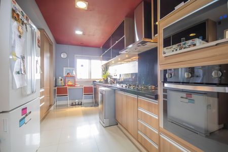 Apartamento à venda com 250m², 3 quartos e 3 vagasCozinha