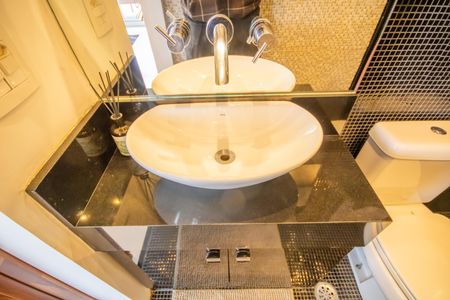 Apartamento à venda com 250m², 3 quartos e 3 vagasBanheiro 4