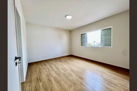 Foto 11 de casa à venda com 3 quartos, 198m² em Parque São Quirino, Campinas