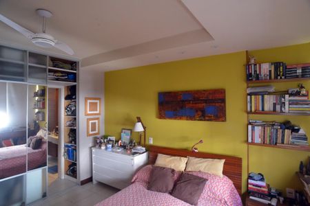 Apartamento à venda com 154m², 3 quartos e 2 vagasSuíte