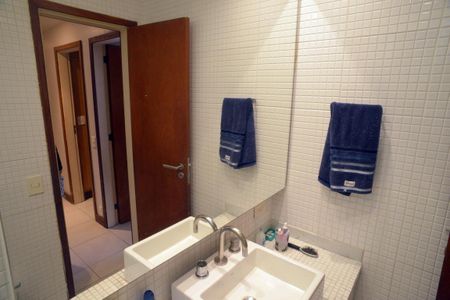 Apartamento à venda com 154m², 3 quartos e 2 vagasBanheiro Social