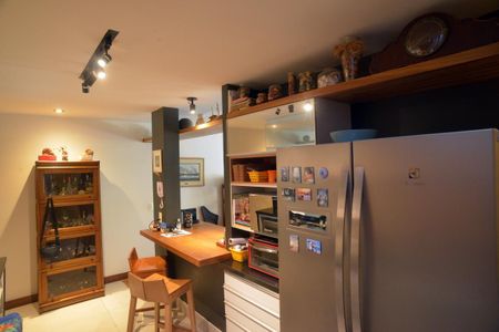 Apartamento à venda com 154m², 3 quartos e 2 vagasCozinha