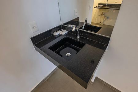 Banheiro de kitnet/studio à venda com 1 quarto, 26m² em Sumarezinho, São Paulo