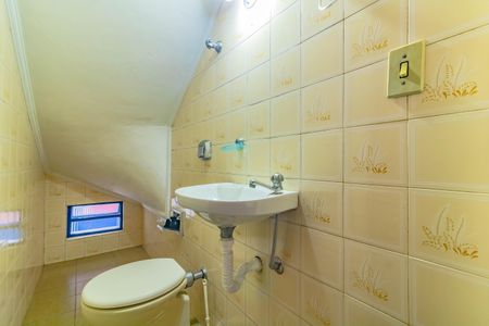 Casa à venda com 350m², 4 quartos e 5 vagas Casa à venda com 350m², 4 quartos e 5 vagasLavabo