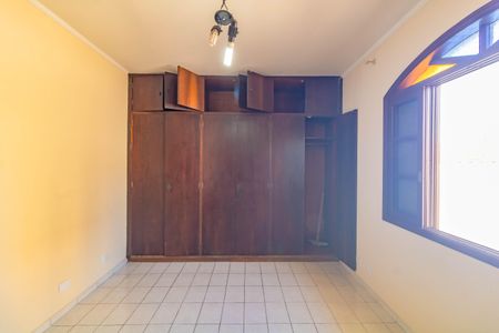 Casa à venda com 350m², 4 quartos e 5 vagas Casa à venda com 350m², 4 quartos e 5 vagasSuíte 1