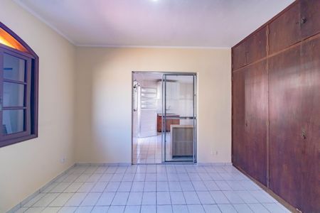 Casa à venda com 350m², 4 quartos e 5 vagas Casa à venda com 350m², 4 quartos e 5 vagasSala 3