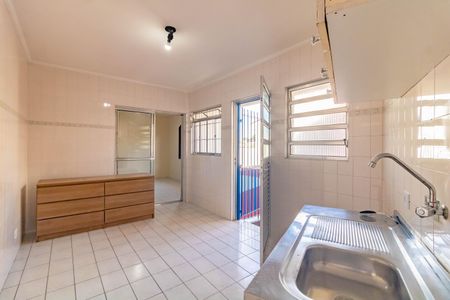 Casa à venda com 350m², 4 quartos e 5 vagas Casa à venda com 350m², 4 quartos e 5 vagasCozinha 2