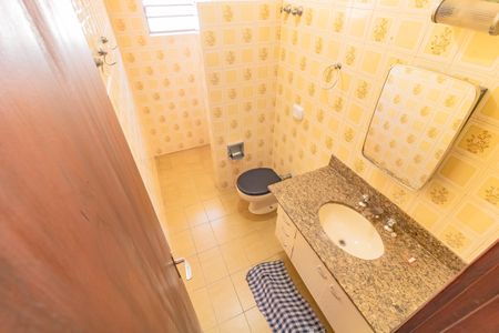 Casa à venda com 350m², 4 quartos e 5 vagas Casa à venda com 350m², 4 quartos e 5 vagasBanheiro da Suíte 2