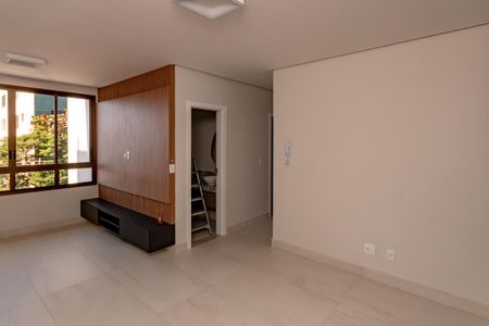 Apartamento para alugar com 81m², 3 quartos e 2 vagas Apartamento para alugar com 81m², 3 quartos e 2 vagasSala